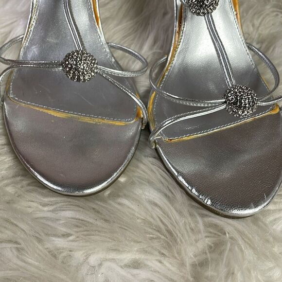 Apt 9 Silver Strappy Open Toe Heel with Rhinstone Decor, Clear Heels, Size 6.5 M - Picture 3 of 10